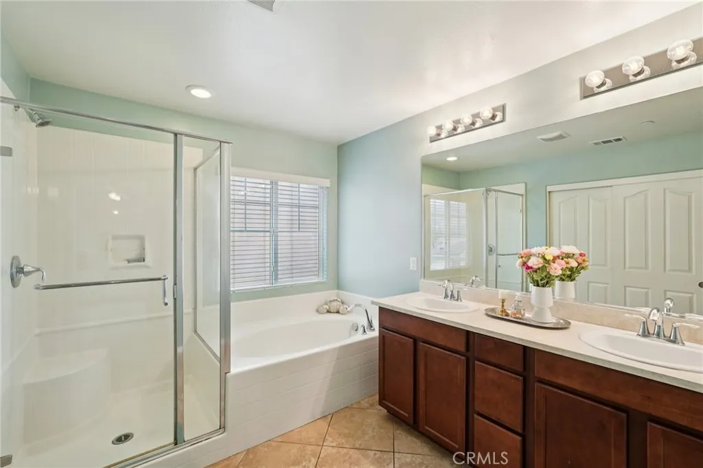 18335 Damiana, Fontana, California 92407 home-pic-10