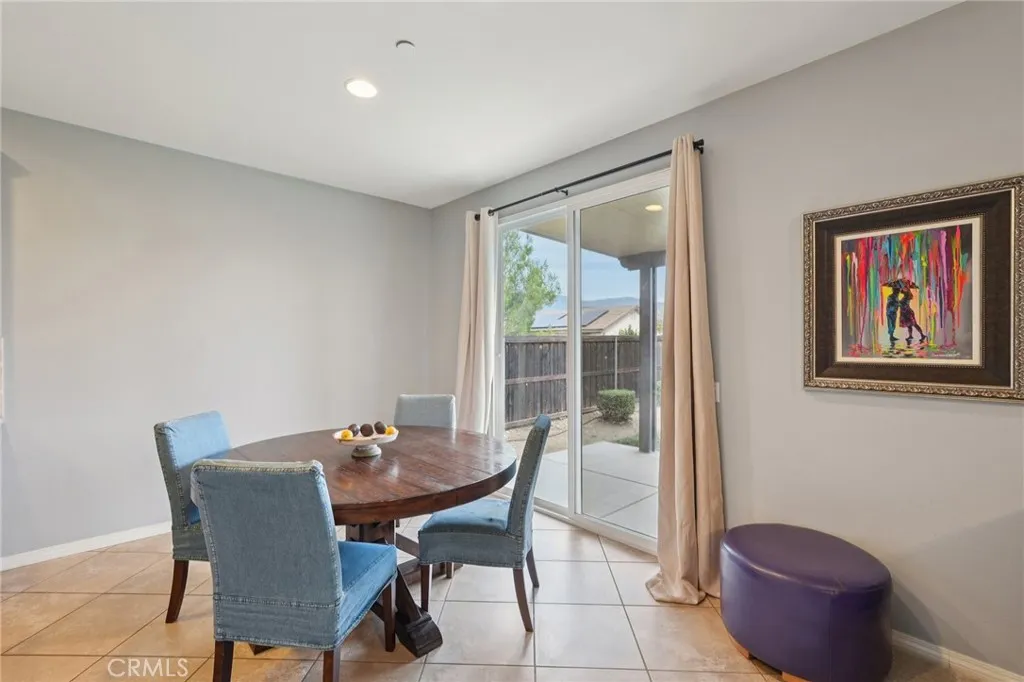 18335 Damiana, Fontana, California 92407 home-pic-5