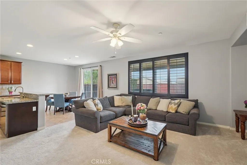 18335 Damiana, Fontana, California 92407 home-pic-1