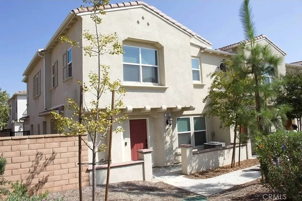 7155 Citrus Avenue 405, Fontana, California 92336 home-pic-1