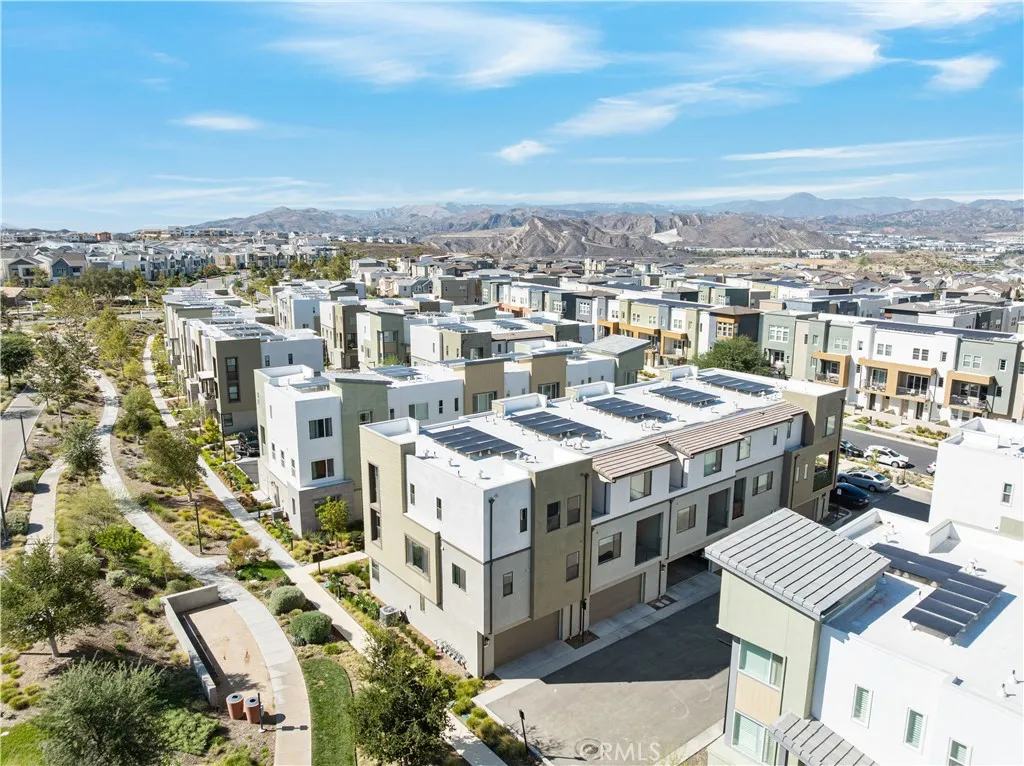 26976 Tanager Lane, Valencia, California 91381 home-pic-37