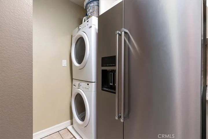 3913 N Virginia Road 203, Long Beach, California 90807