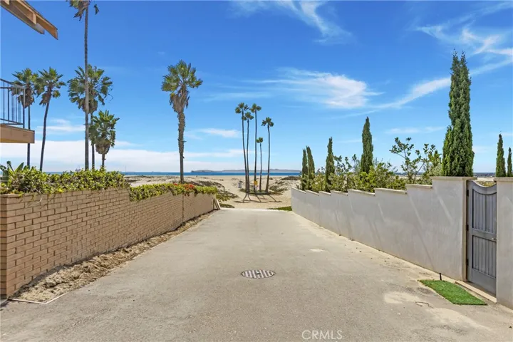 201 Ocean Avenue 11, Seal Beach, California 90740