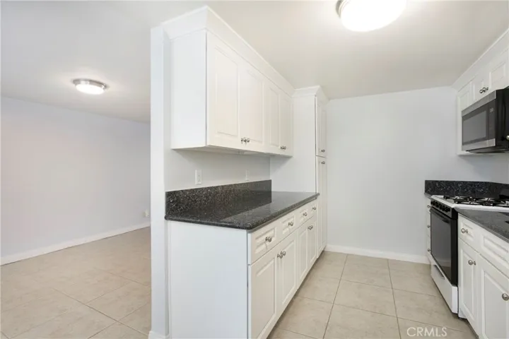 201 Ocean Avenue 11, Seal Beach, California 90740