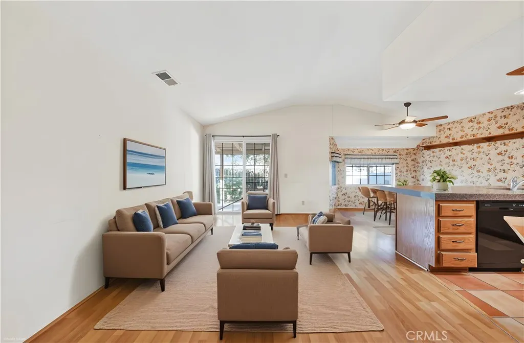 2183 Paris Circle, Upland, California 91784 home-pic-6