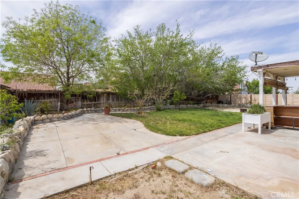 37543 Monarch Street, Palmdale, California 93552 home-pic-28