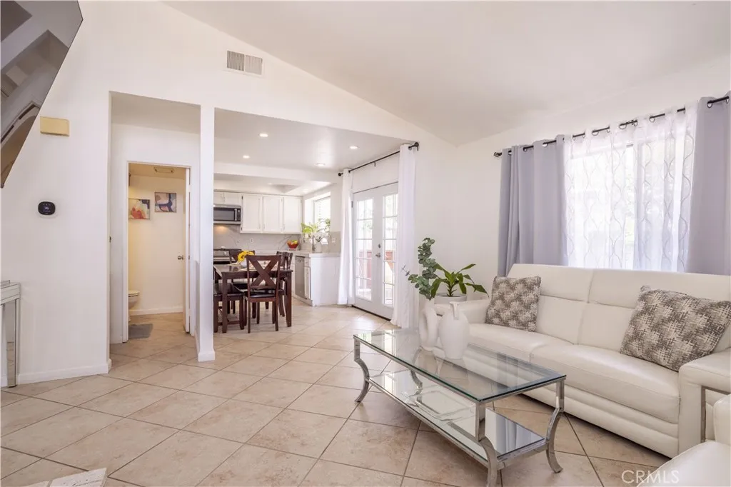 37543 Monarch Street, Palmdale, California 93552 home-pic-13