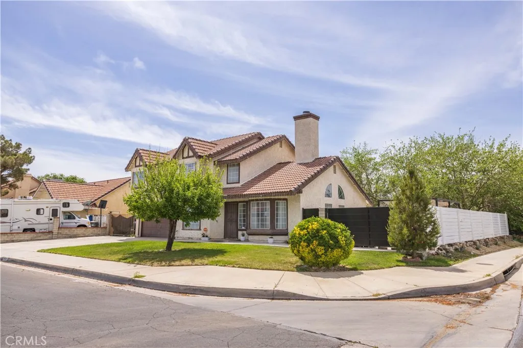 37543 Monarch Street, Palmdale, California 93552 home-pic-1