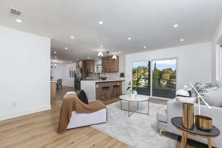 5995 Broadmoor Dr, La Mesa, California 91942