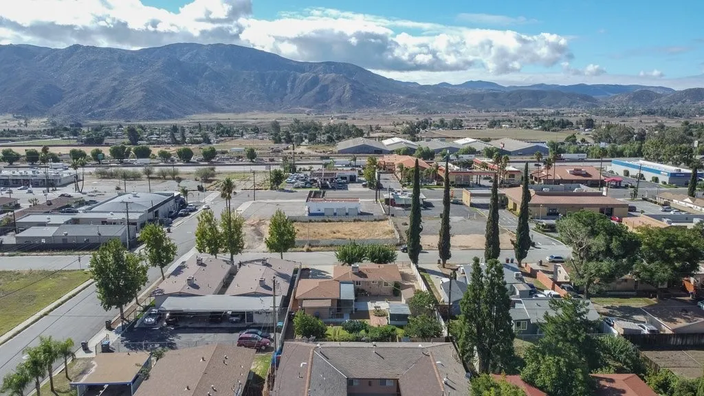 1645 W Hays Street, Banning, California 92220 home-pic-10