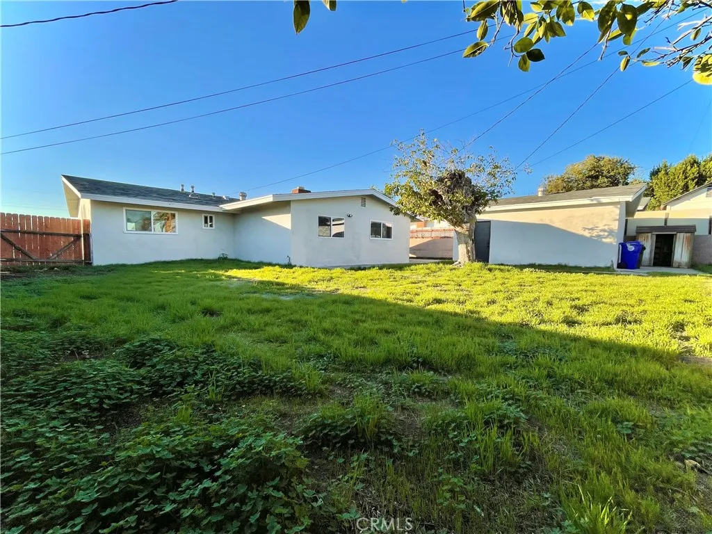 1005 N Alice Avenue, Rialto, California 92376 home-pic-21