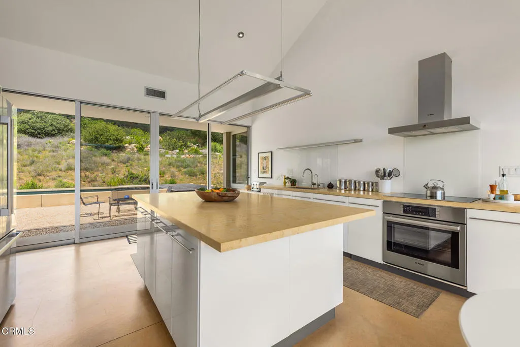 12179 Koenigstein Road, Ojai, California 93023 home-pic-25