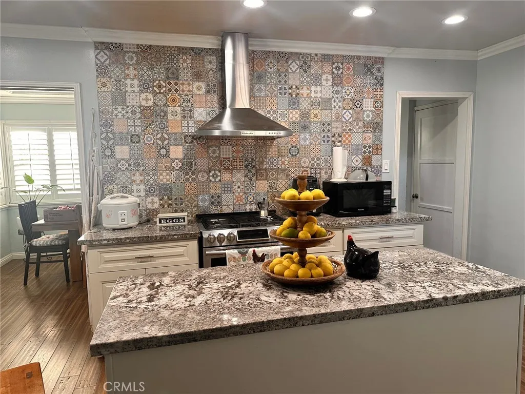 18090 Iris Avenue, Riverside, California 92508 home-pic-18