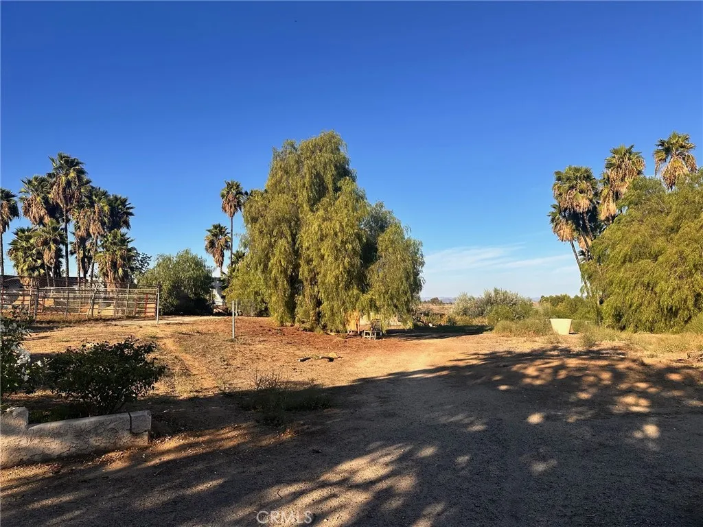 18090 Iris Avenue, Riverside, California 92508 home-pic-35