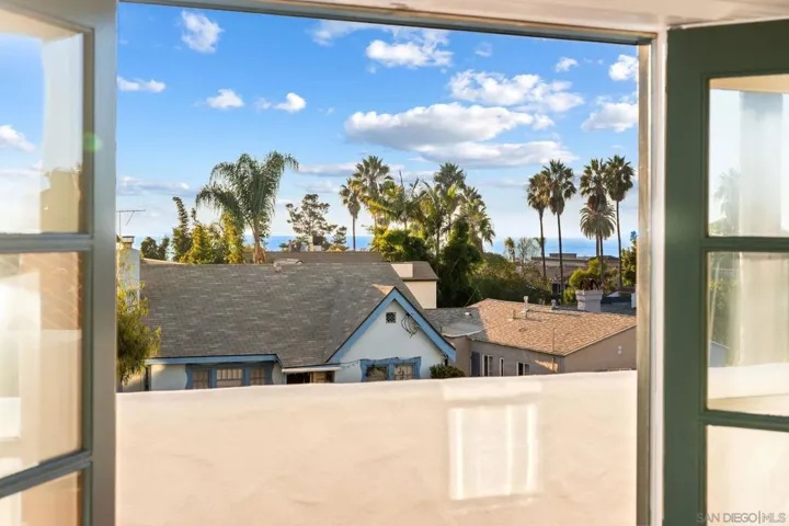 7335 Draper Avenue, La Jolla, California 92037