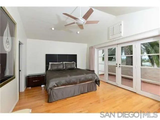 7335 Draper Avenue, La Jolla, California 92037