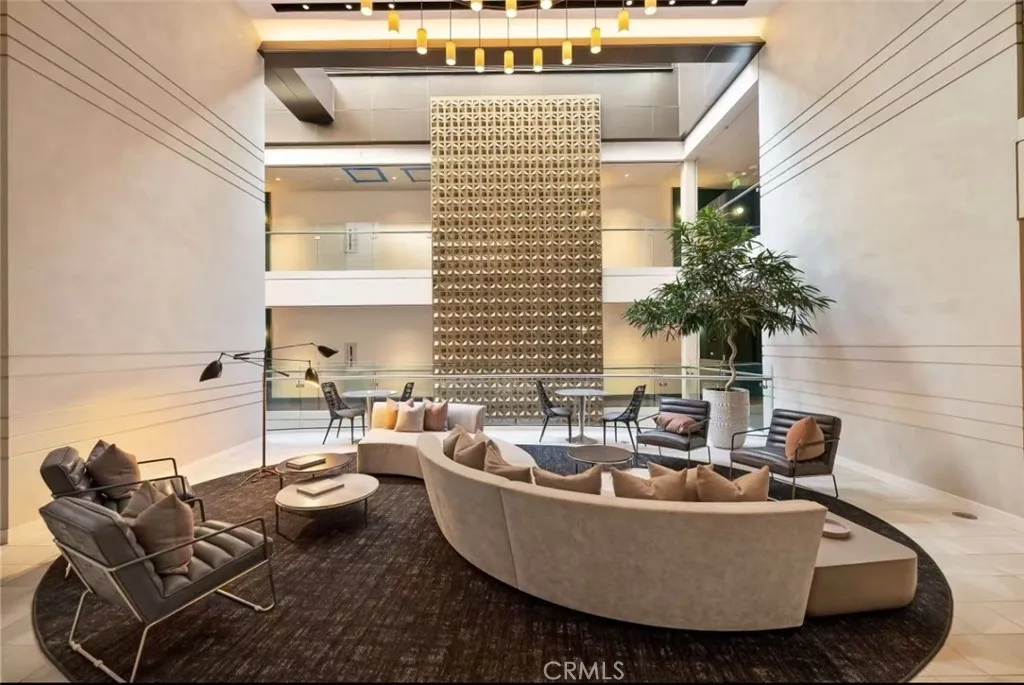 400 S Broadway 924, Los Angeles, California 90013 home-pic-1
