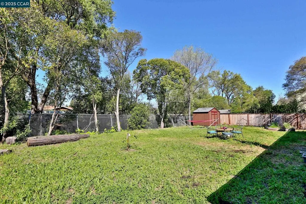 2745 Minert Rd, Concord, California 94518 home-pic-18