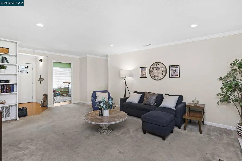 2745 Minert Rd, Concord, California 94518 home-pic-4