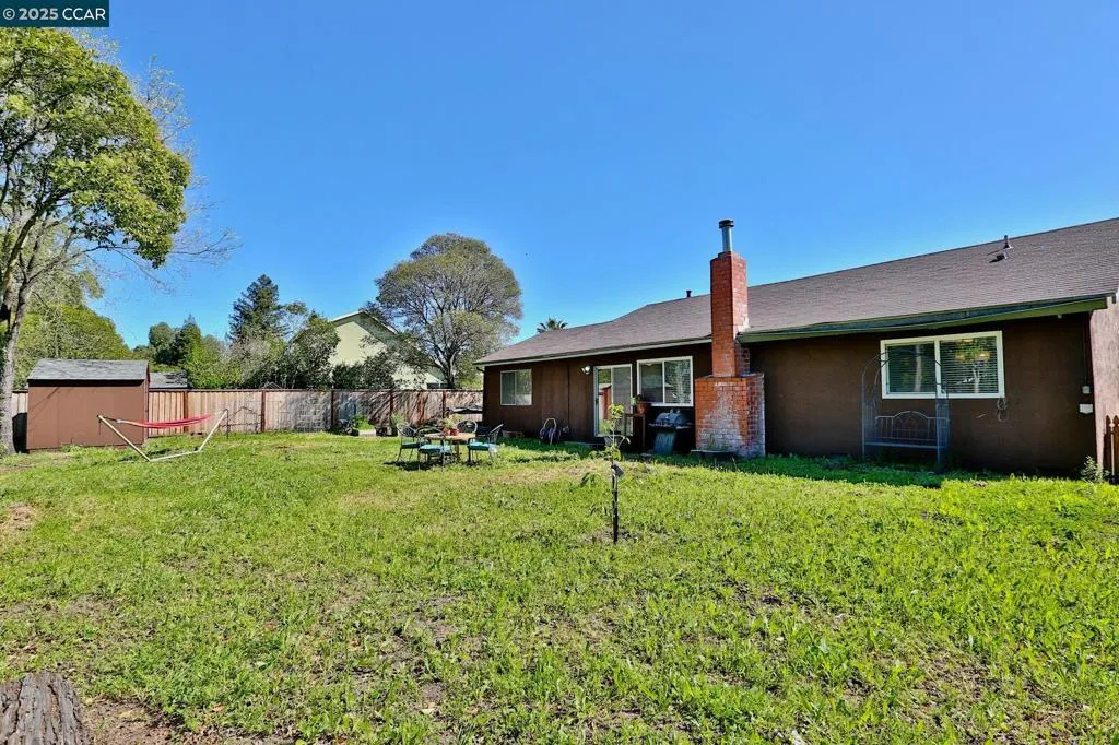 2745 Minert Rd, Concord, California 94518 home-pic-19