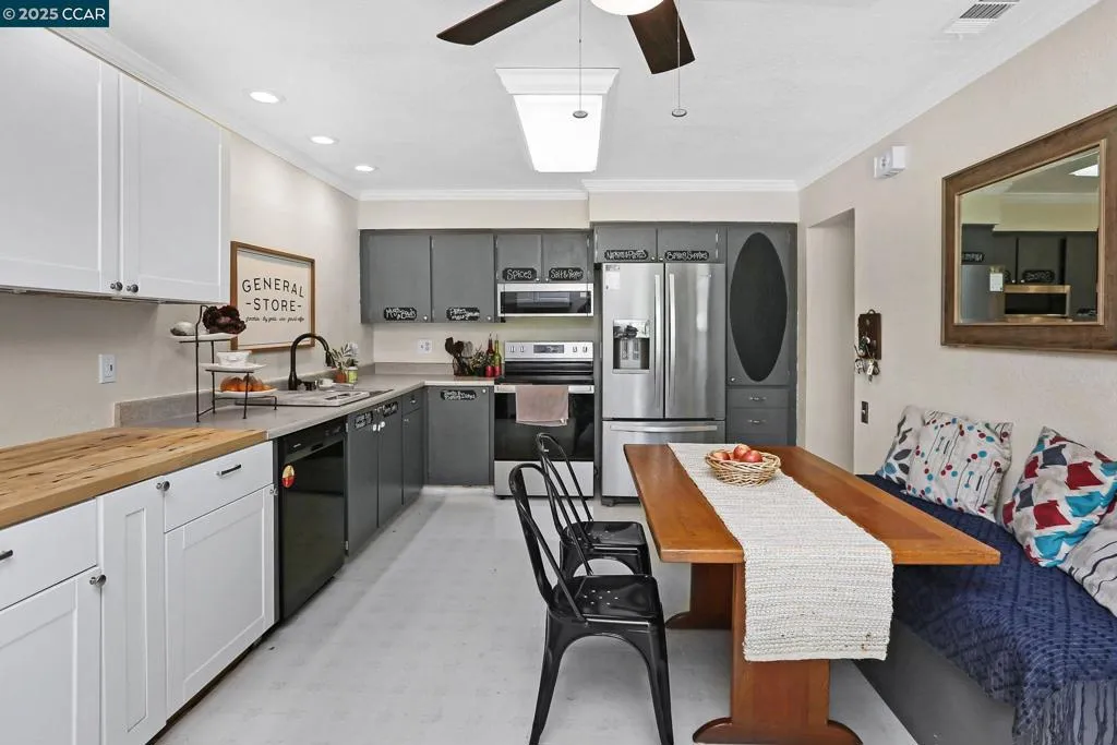 2745 Minert Rd, Concord, California 94518 home-pic-7