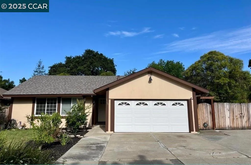 2745 Minert Rd, Concord, California 94518 home-pic-1