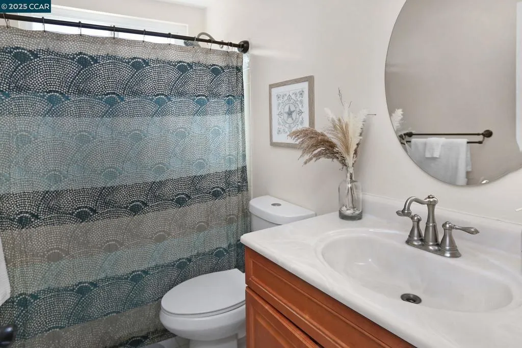 2745 Minert Rd, Concord, California 94518 home-pic-12