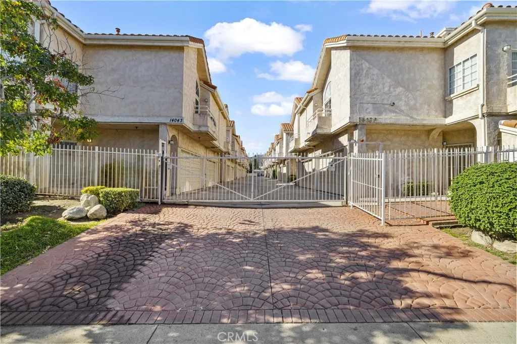 14039 Astoria, Sylmar, California 91342 home-pic-2