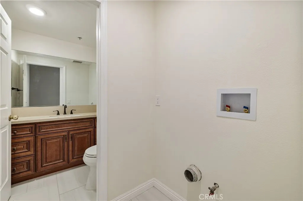 14039 Astoria, Sylmar, California 91342 home-pic-17