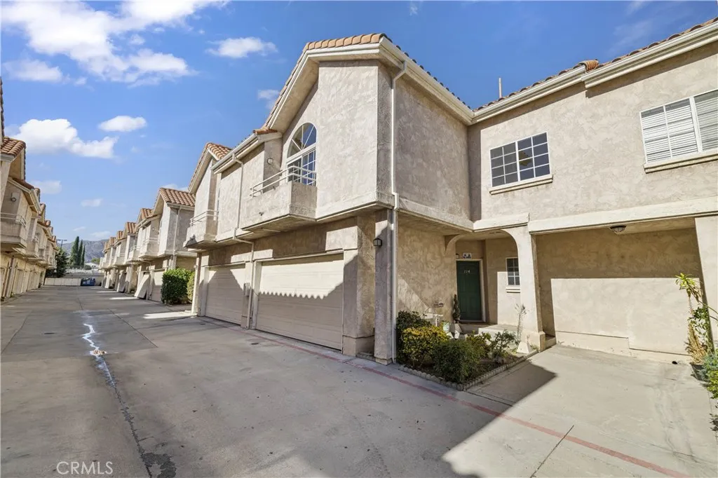 14039 Astoria, Sylmar, California 91342 home-pic-4