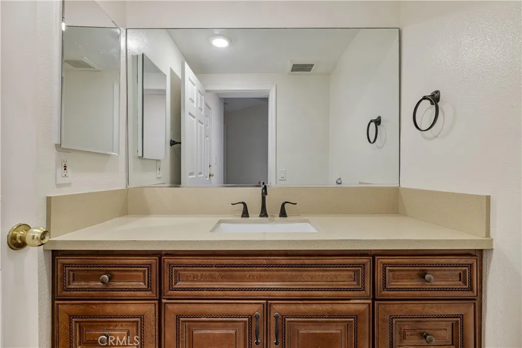 14039 Astoria, Sylmar, California 91342 home-pic-18