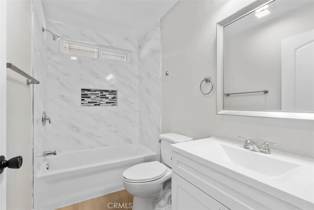 977 N G, San Bernardino, California 92410 home-pic-9