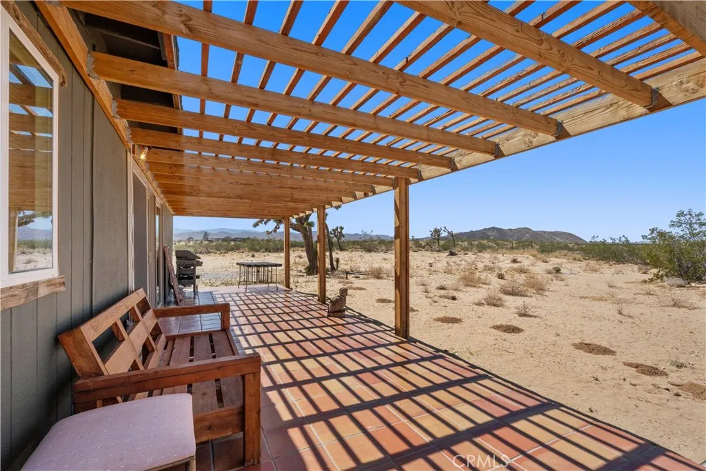2750 Gibralter Road, Landers, California 92285 home-pic-39