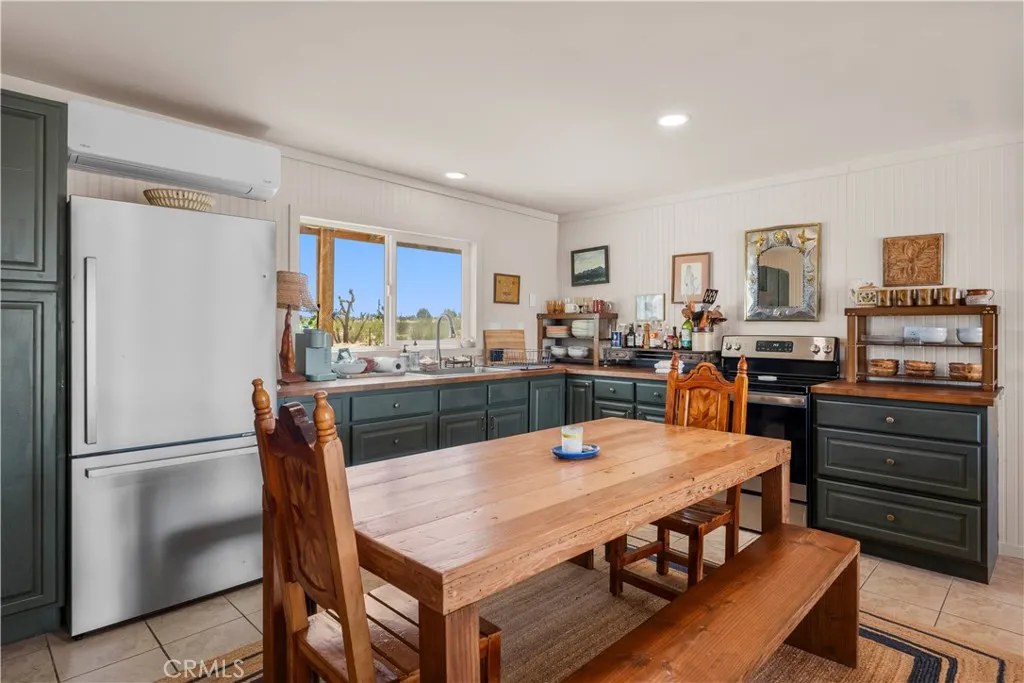 2750 Gibralter Road, Landers, California 92285 home-pic-13