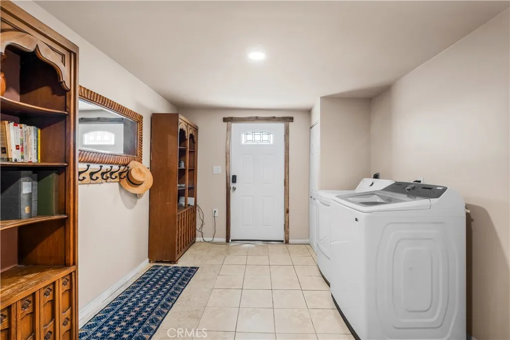 2750 Gibralter Road, Landers, California 92285 home-pic-32