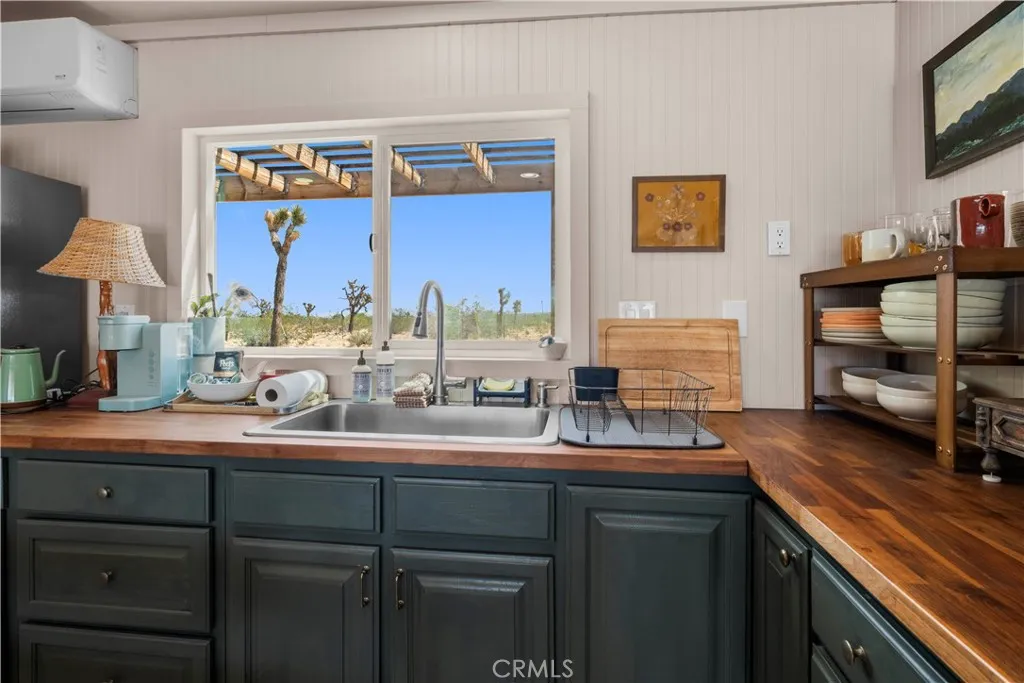 2750 Gibralter Road, Landers, California 92285 home-pic-18