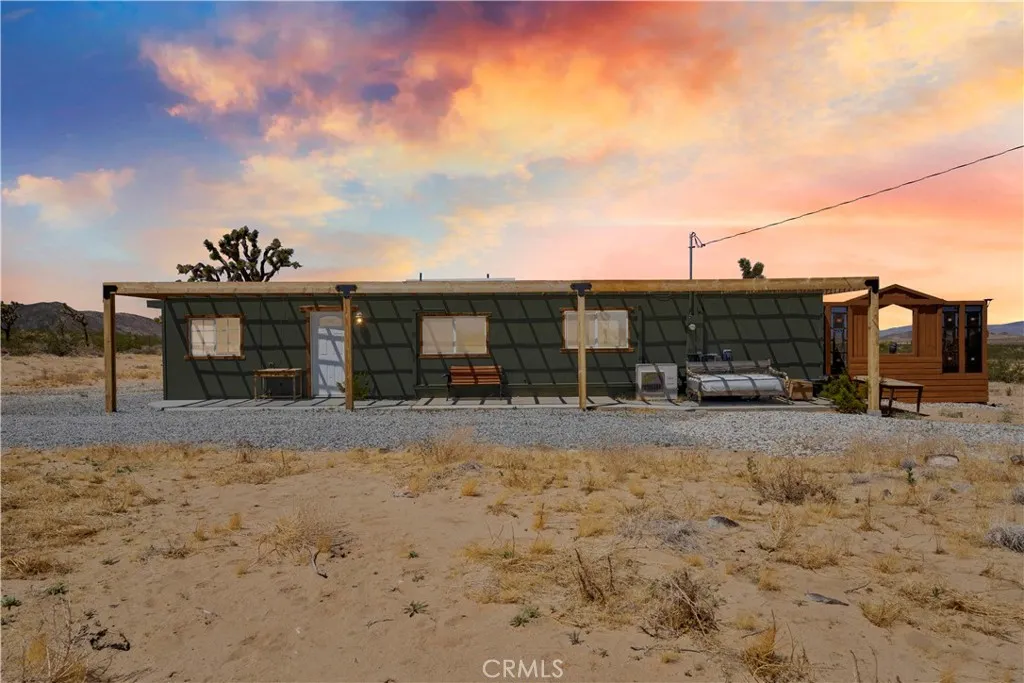 2750 Gibralter Road, Landers, California 92285 home-pic-1