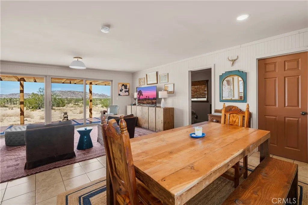 2750 Gibralter Road, Landers, California 92285 home-pic-15