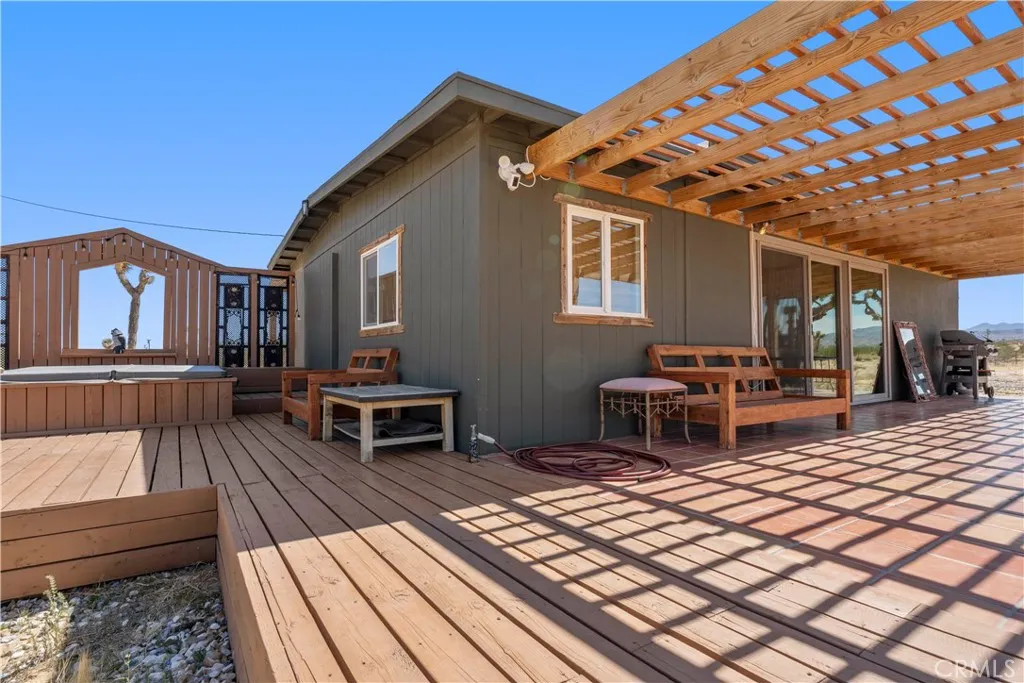 2750 Gibralter Road, Landers, California 92285 home-pic-37