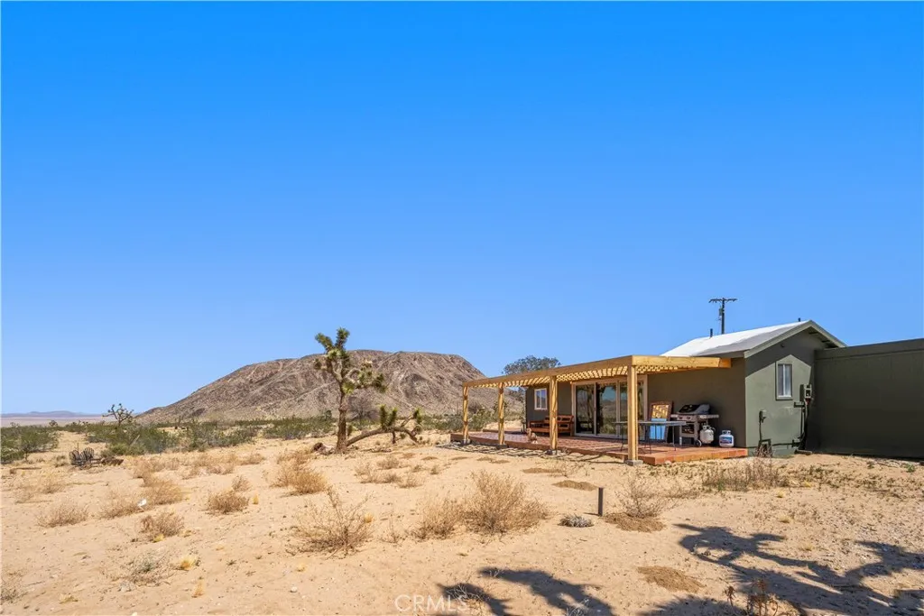 2750 Gibralter Road, Landers, California 92285 home-pic-44
