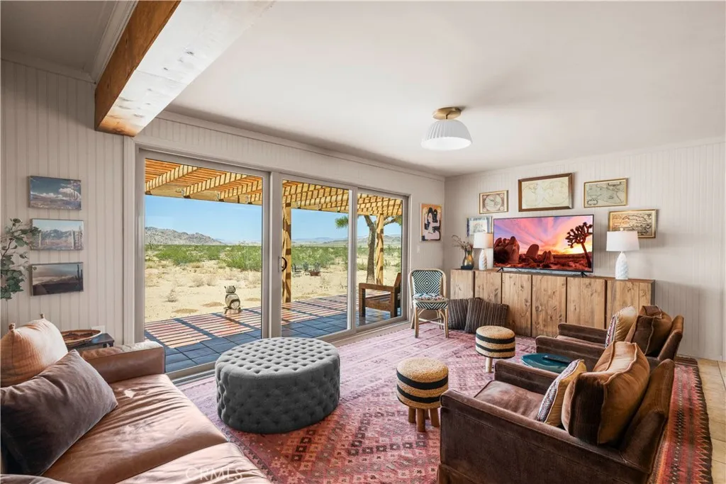 2750 Gibralter Road, Landers, California 92285 home-pic-7