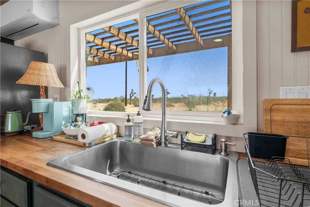 2750 Gibralter Road, Landers, California 92285 home-pic-19