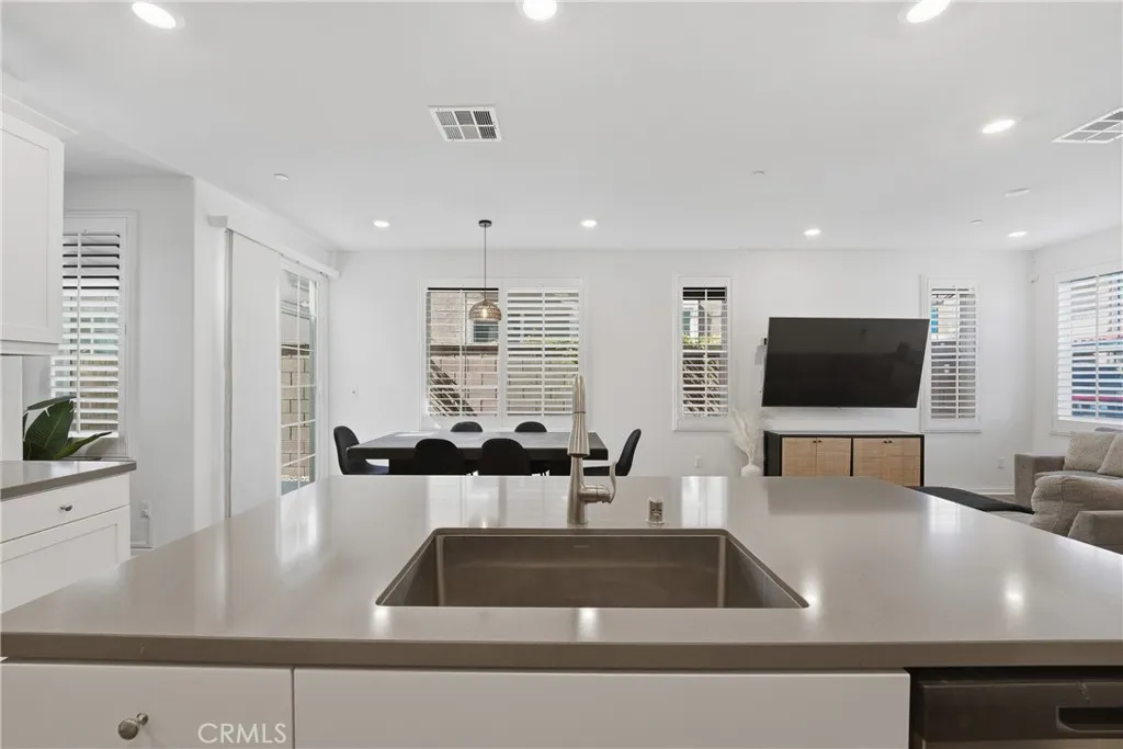 15167 Horizon Street 1, Fontana, California 92336 home-pic-6