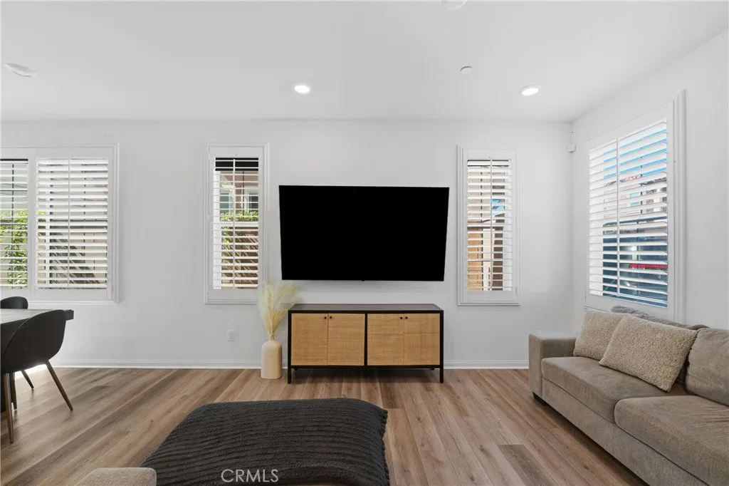 15167 Horizon Street 1, Fontana, California 92336 home-pic-13