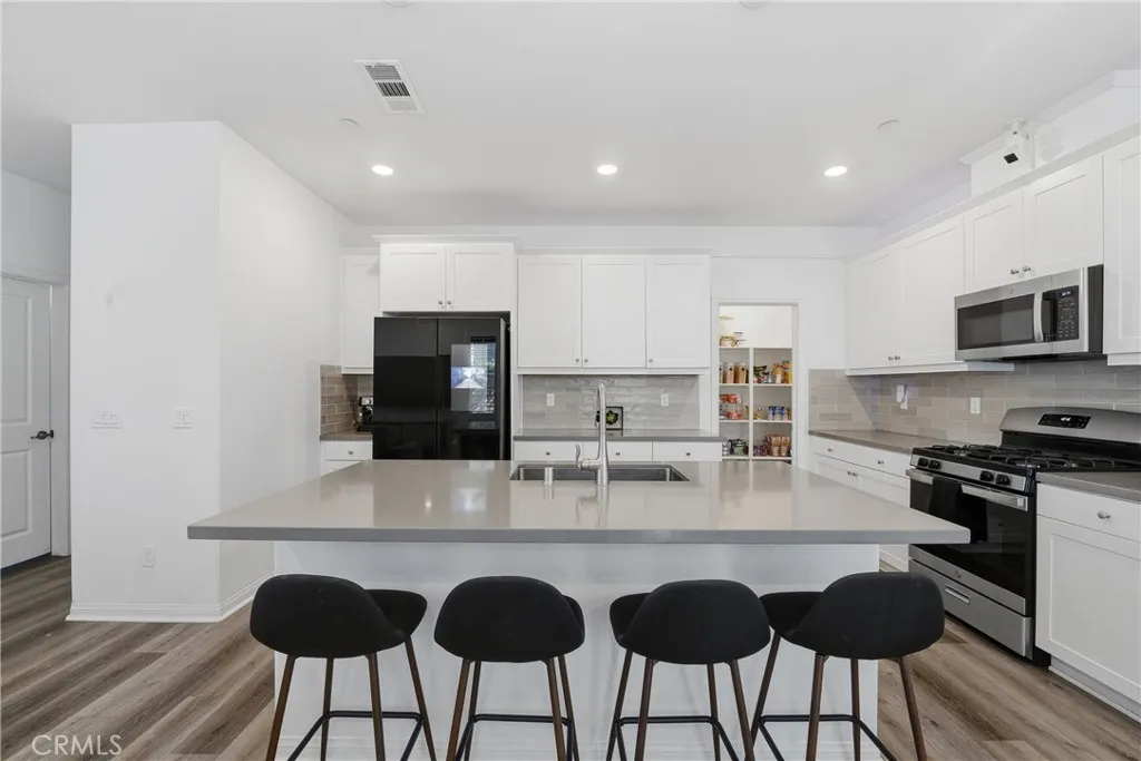 15167 Horizon Street 1, Fontana, California 92336 home-pic-4