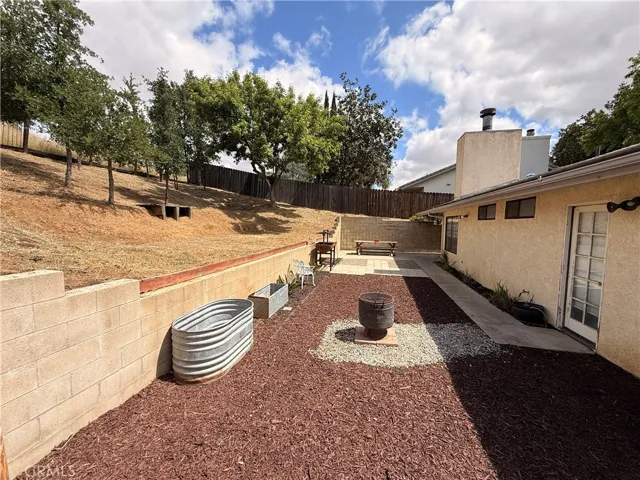 private easy maintenance fenced backyard