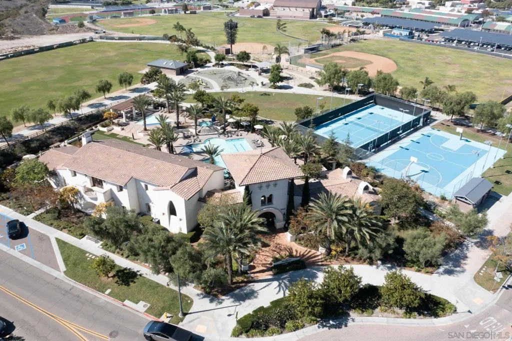 1709 Carrillo Pl 1, Chula Vista, California 91913 home-pic-22