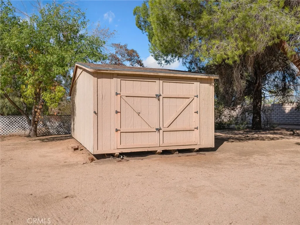 18730 Chapae Lane, Apple Valley, California 92307 home-pic-39