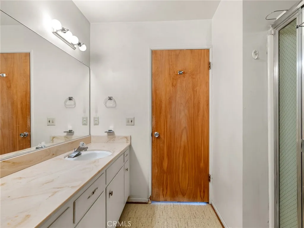 18730 Chapae Lane, Apple Valley, California 92307 home-pic-37
