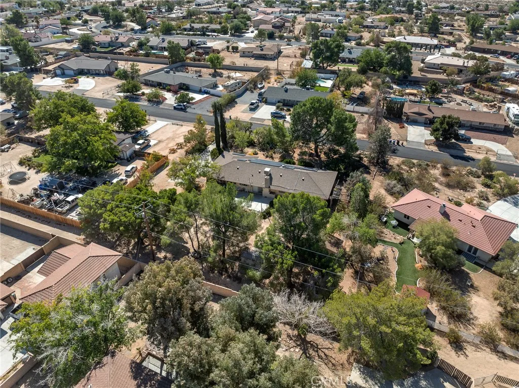 18730 Chapae Lane, Apple Valley, California 92307 home-pic-5